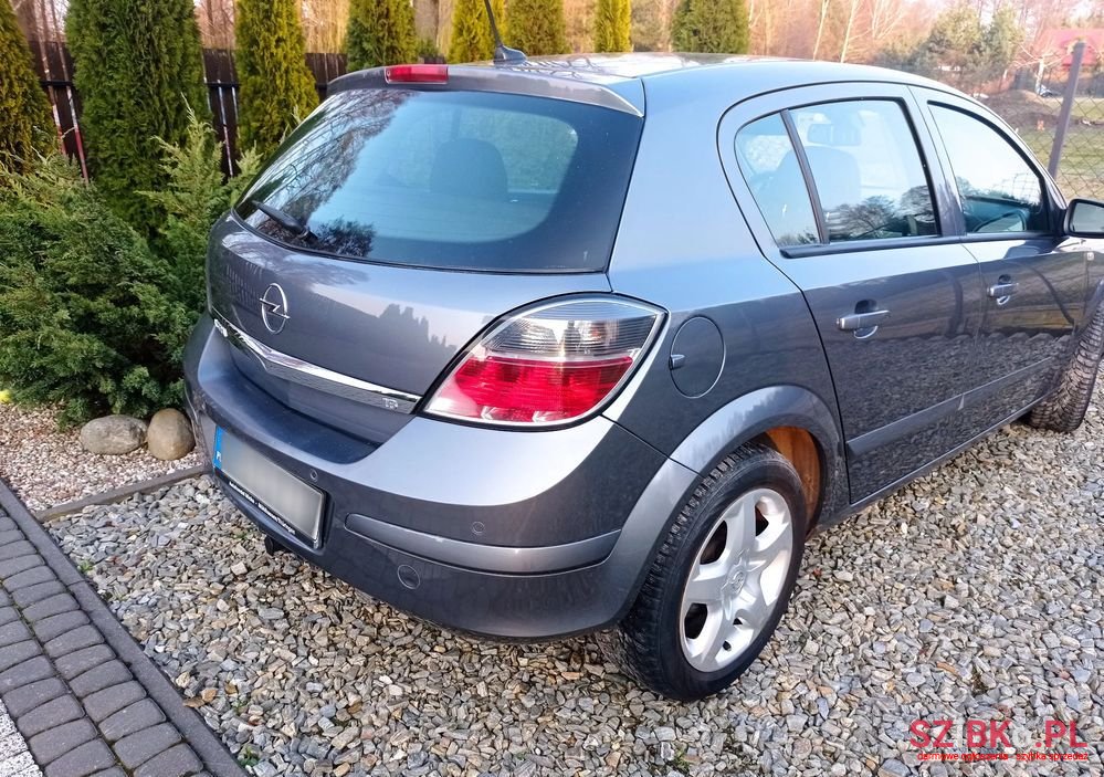 2007' Opel Astra 1.6 Active photo #6