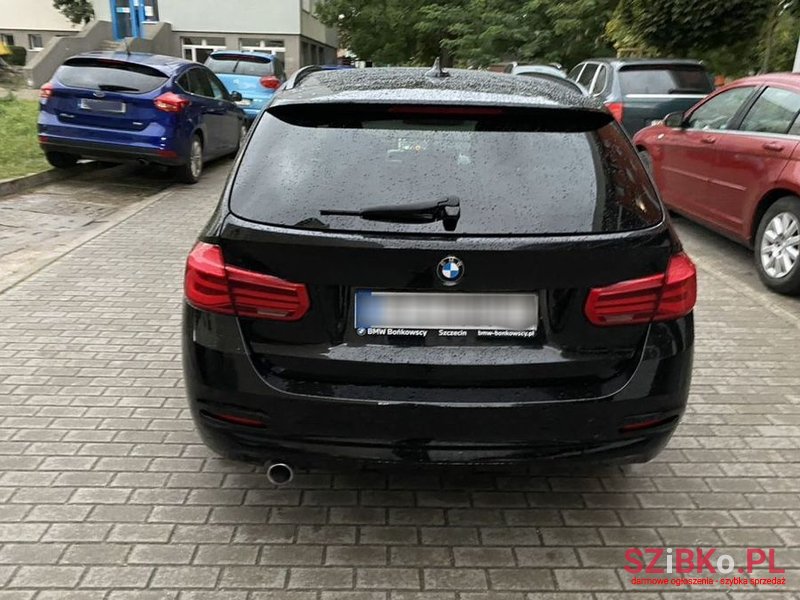 2018' BMW 3 Series 318D photo #3