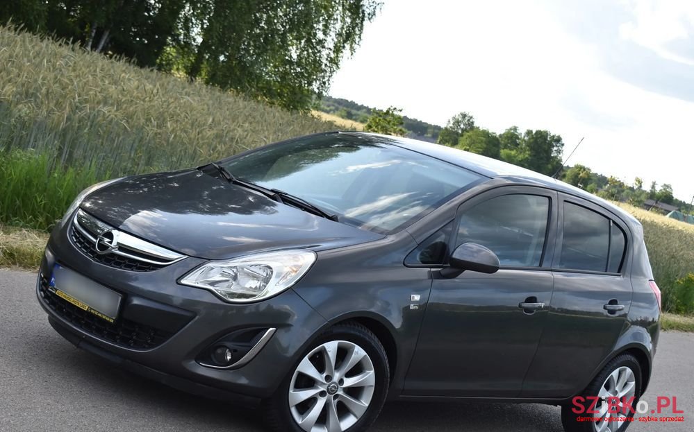 2012' Opel Corsa photo #1