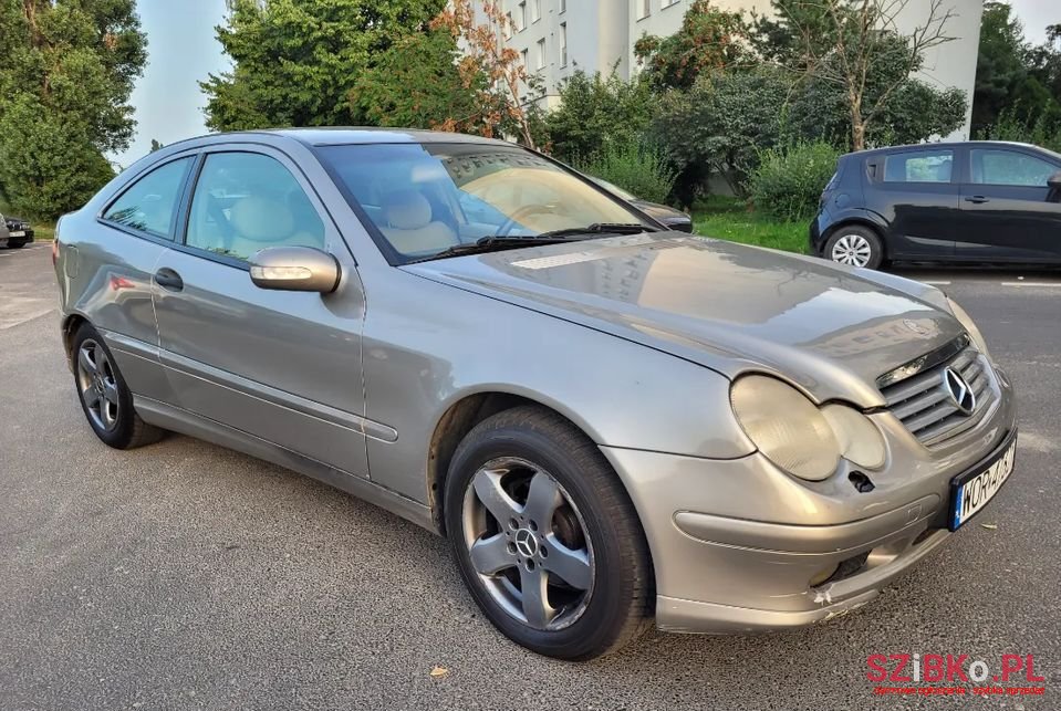 2003' Mercedes-Benz Klasa C photo #2