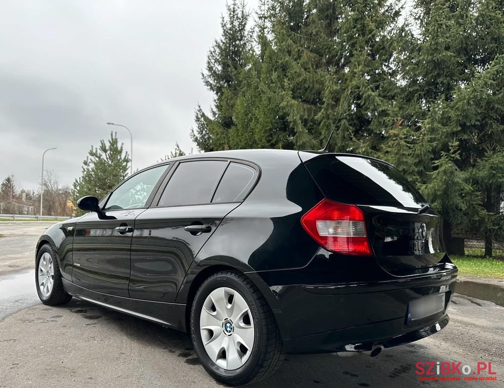 2005' BMW 1 Series 116I photo #5