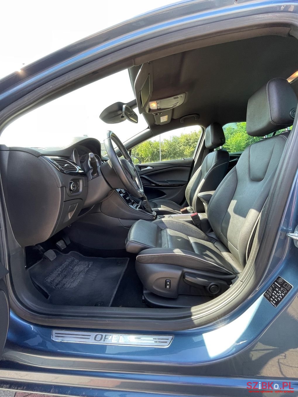 2015' Opel Astra photo #5