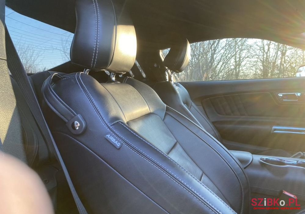 2015' Ford Mustang photo #5