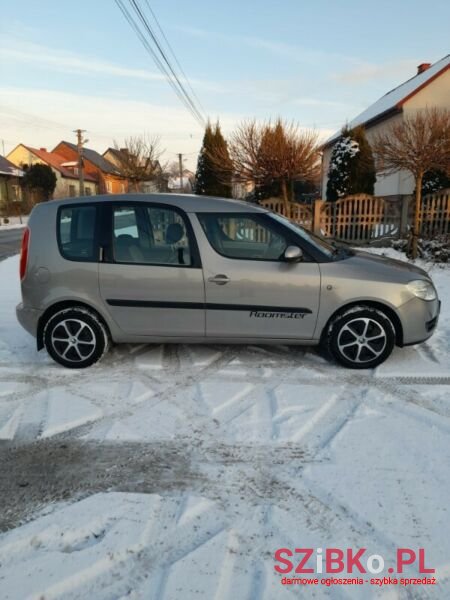 2007' Skoda Roomster photo #5