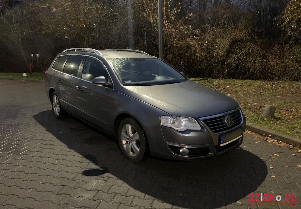 2008' Volkswagen Passat photo #2