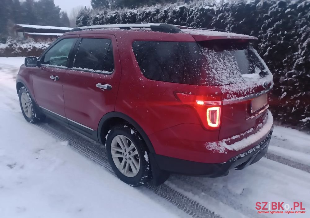 2014' Ford Explorer photo #5