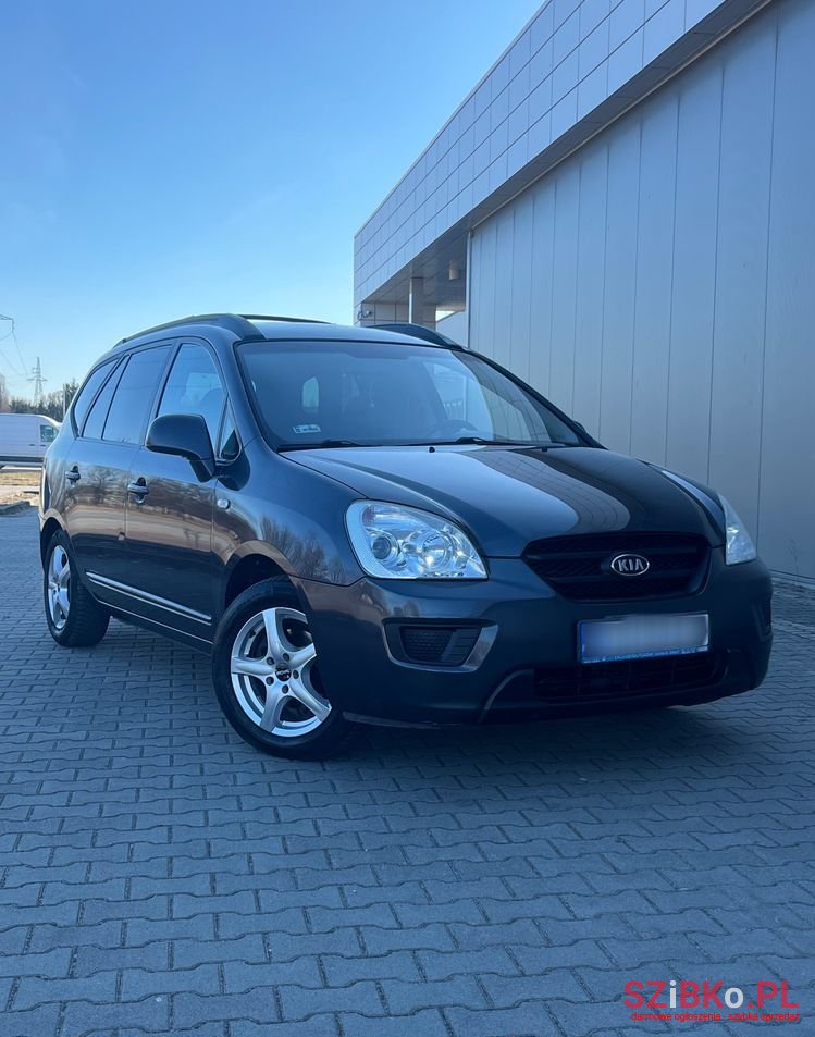 2009' Kia Carens 2.0 Cvvt Lx photo #1