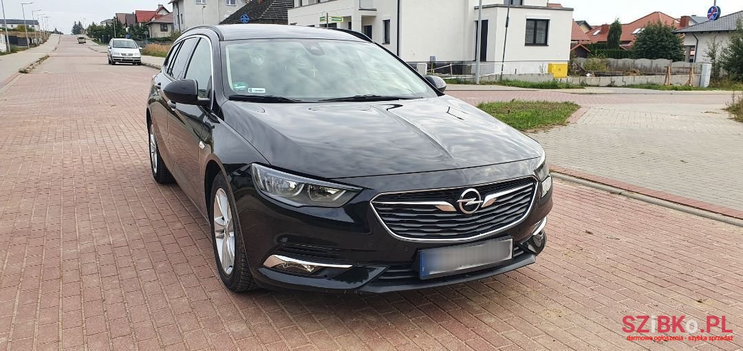 2019' Opel Insignia photo #2