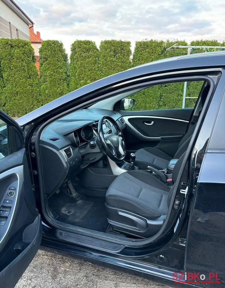 2013' Hyundai i30 1.4 Crdi Comfort photo #6