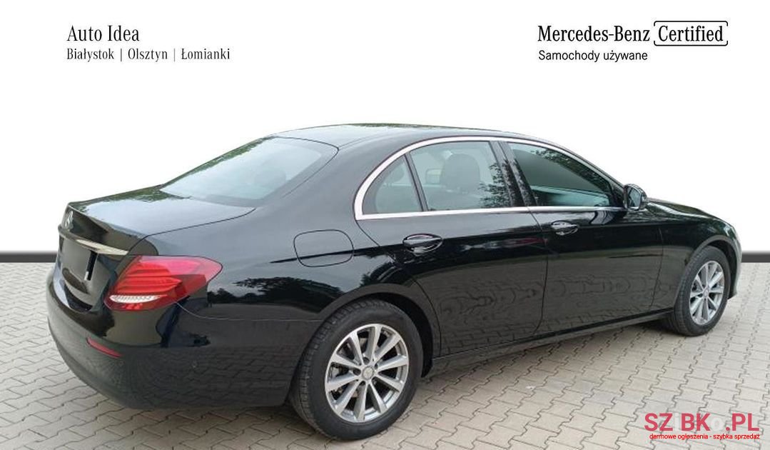 2017' Mercedes-Benz E-Class photo #4