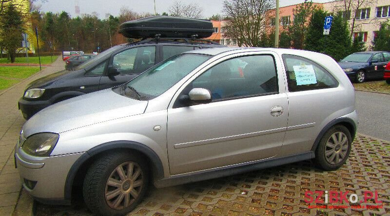 2005' Opel Corsa photo #1
