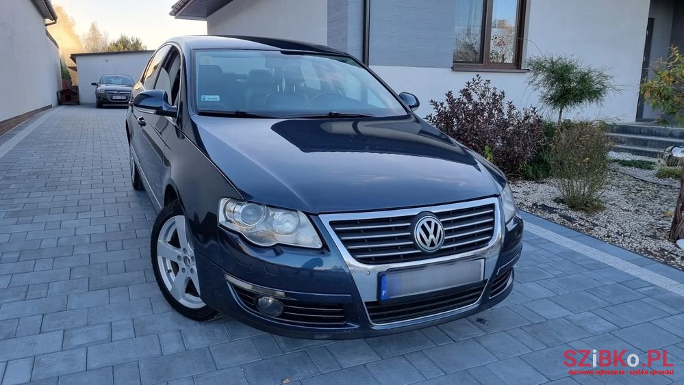 2008' Volkswagen Passat photo #4