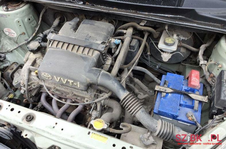 2001' Toyota Yaris photo #3