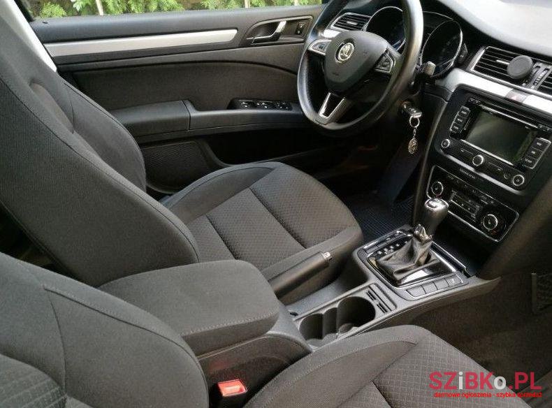 2014' Skoda Superb photo #2