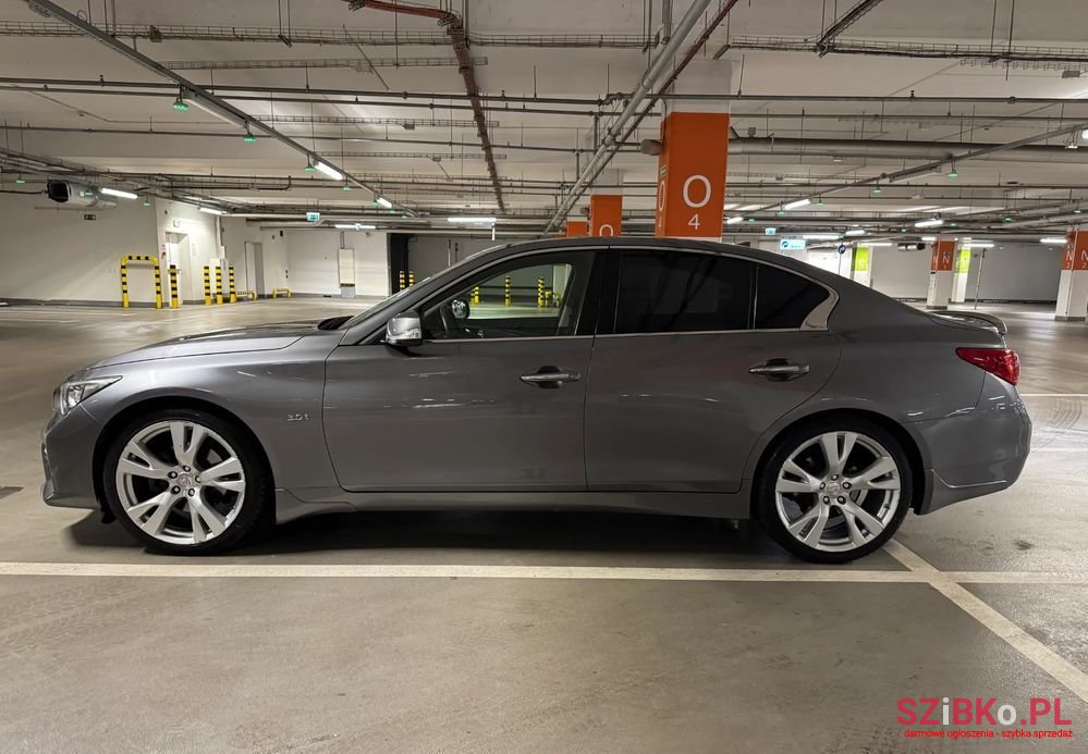 2017' Infiniti Q50 photo #5