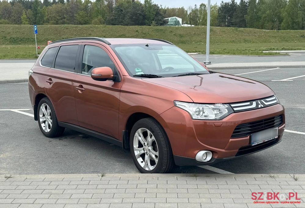 2012' Mitsubishi Outlander 2.0 Intense + photo #4