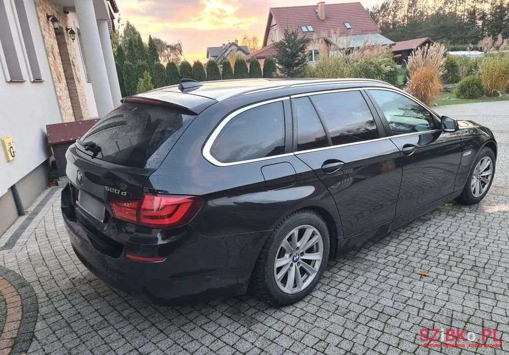 2012' BMW 5 Series photo #5