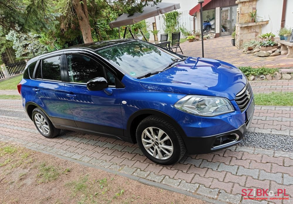 2015' Suzuki SX4 S-Cross photo #1