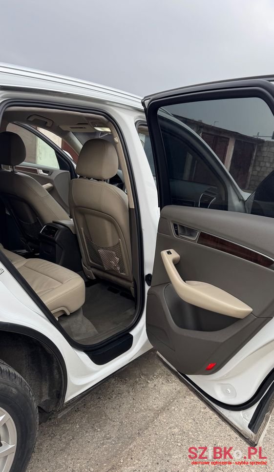 2011' Audi Q5 photo #6