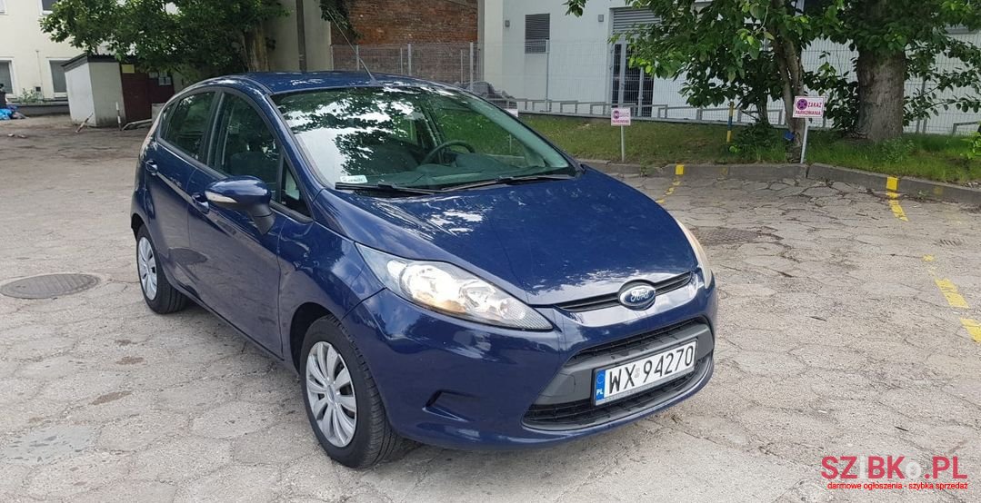 2011' Ford Fiesta photo #1