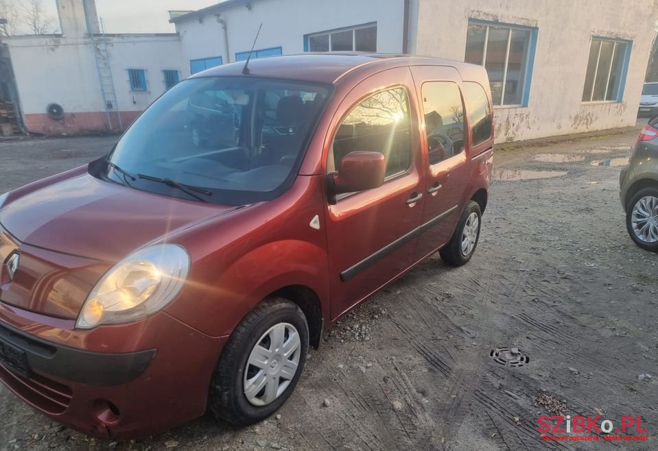 2011' Renault Kangoo photo #1