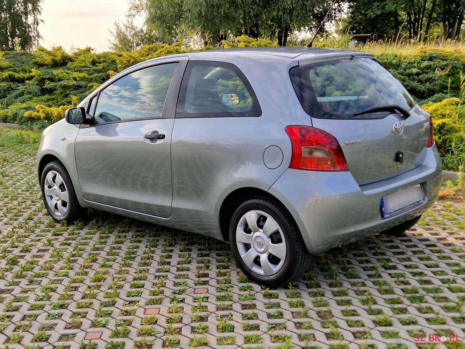 2007' Toyota Yaris photo #1