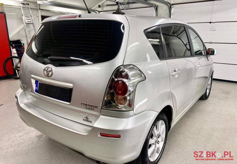 2004' Toyota Corolla Verso photo #6