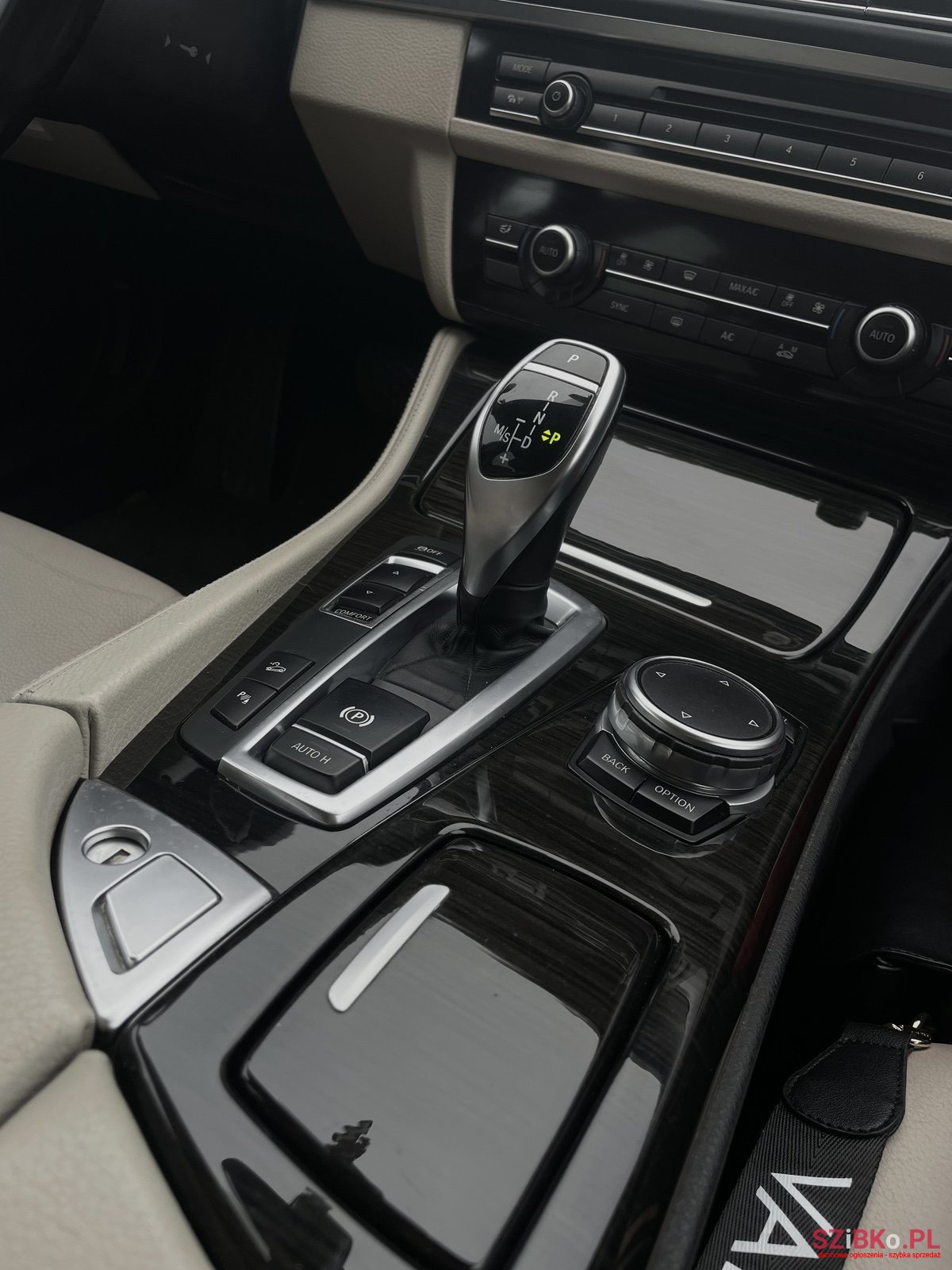 2015' BMW 525 2l photo #3