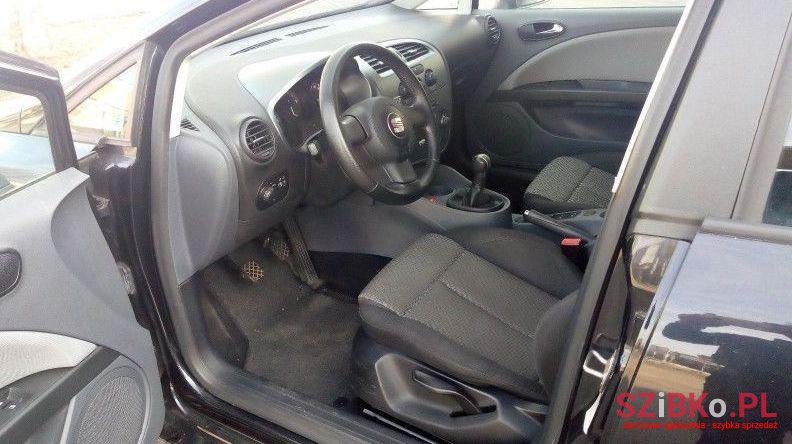 2008' SEAT Leon photo #4