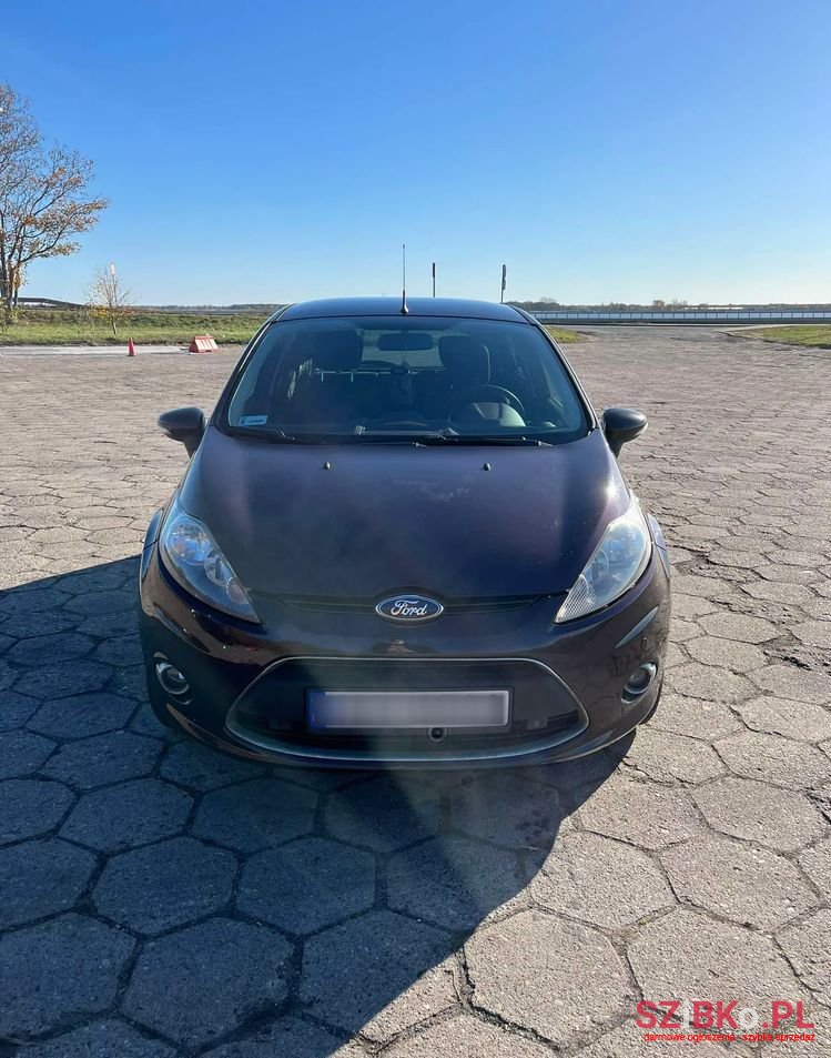 2010' Ford Fiesta photo #5