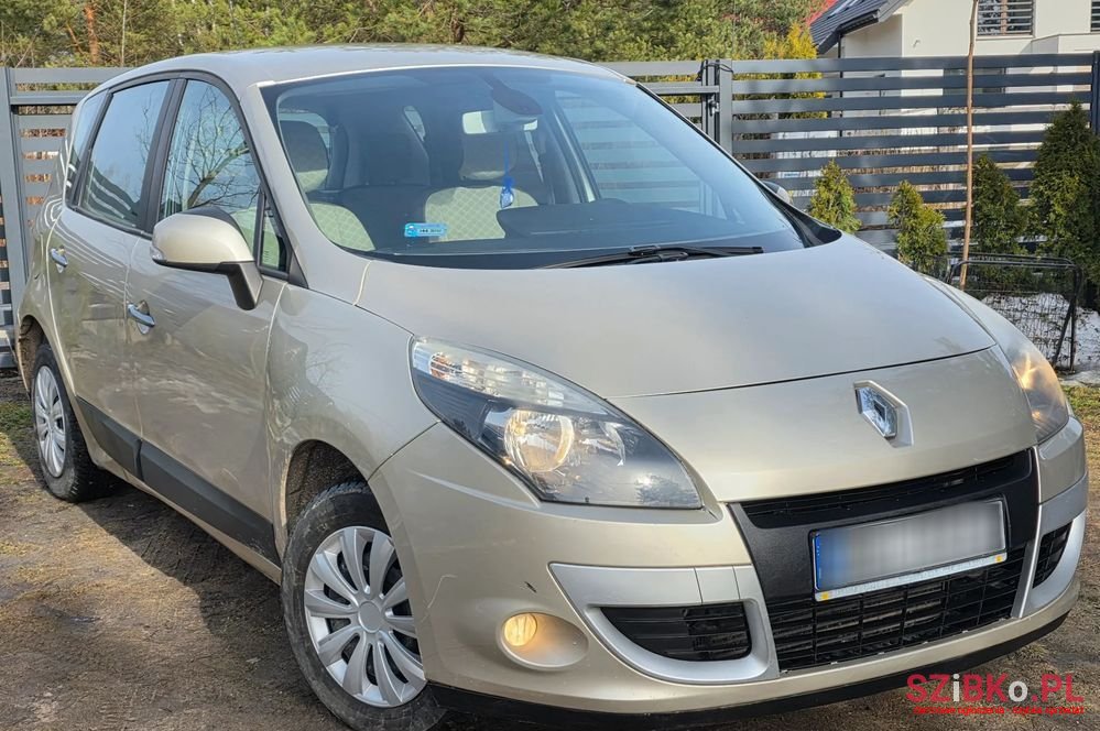 2010' Renault Scenic 1.5 Dci Emotion photo #1