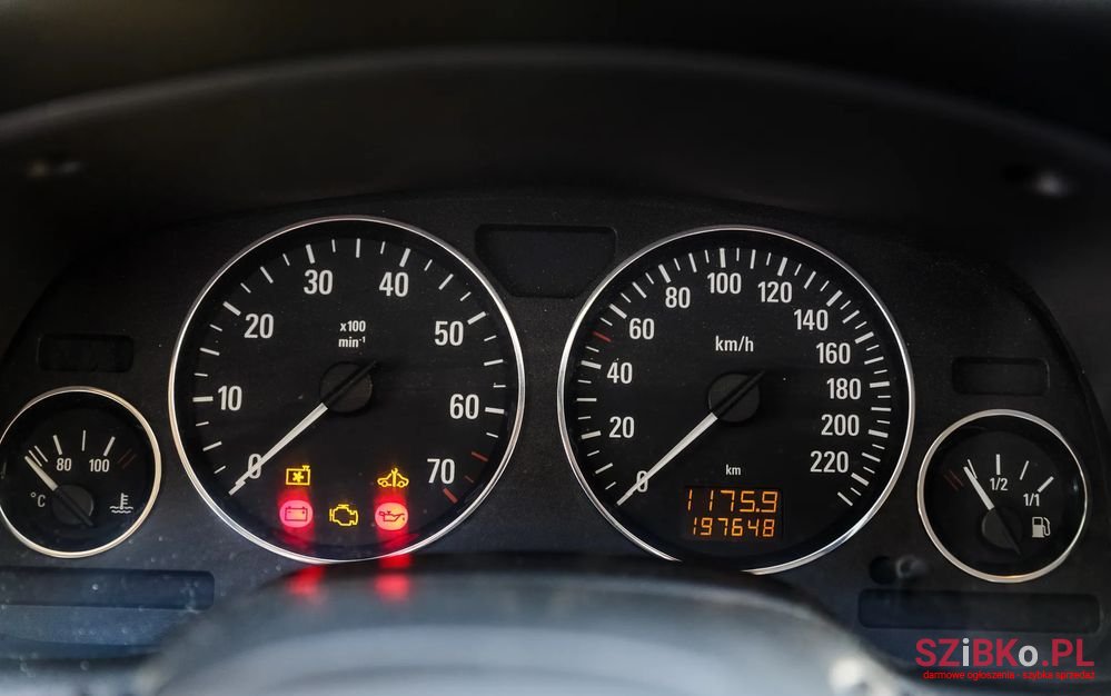 2001' Opel Astra Ii 1.6 Elegance photo #2