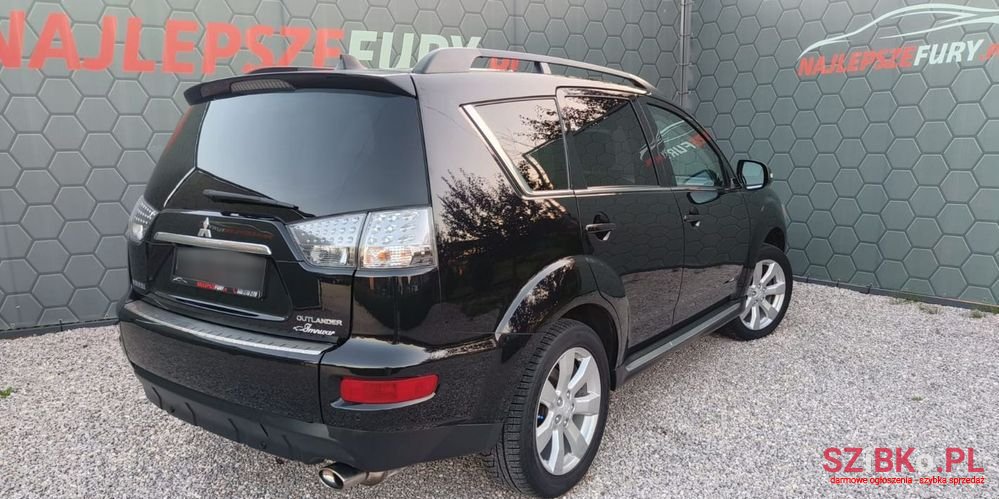 2012' Mitsubishi Outlander photo #5