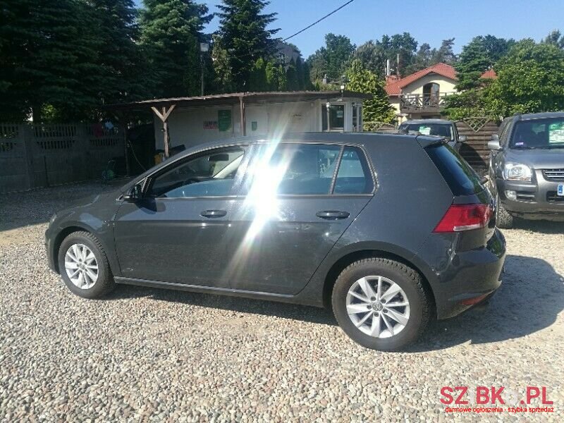 2017' Volkswagen Golf photo #5