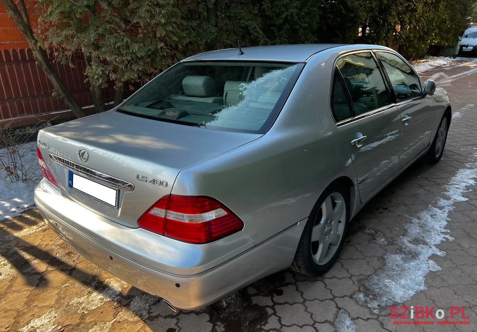 2005' Lexus LS photo #6