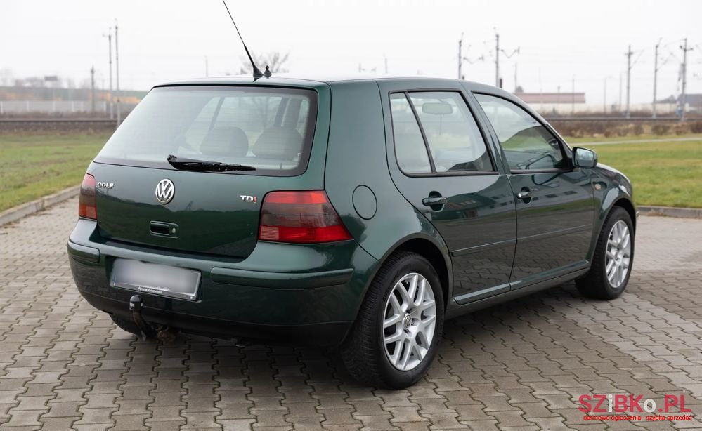 1999' Volkswagen Golf photo #6