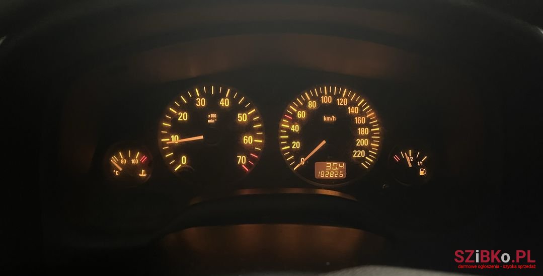 2005' Opel Astra photo #5