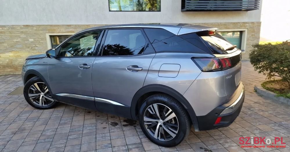 2023' Peugeot 3008 photo #1