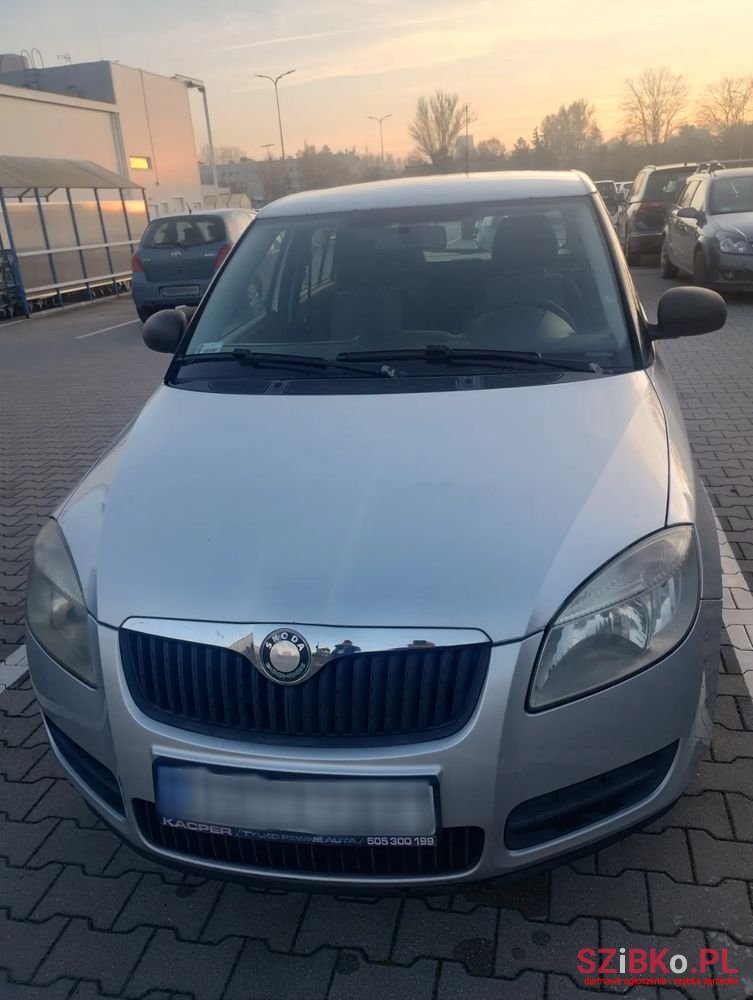 2009' Skoda Fabia photo #1