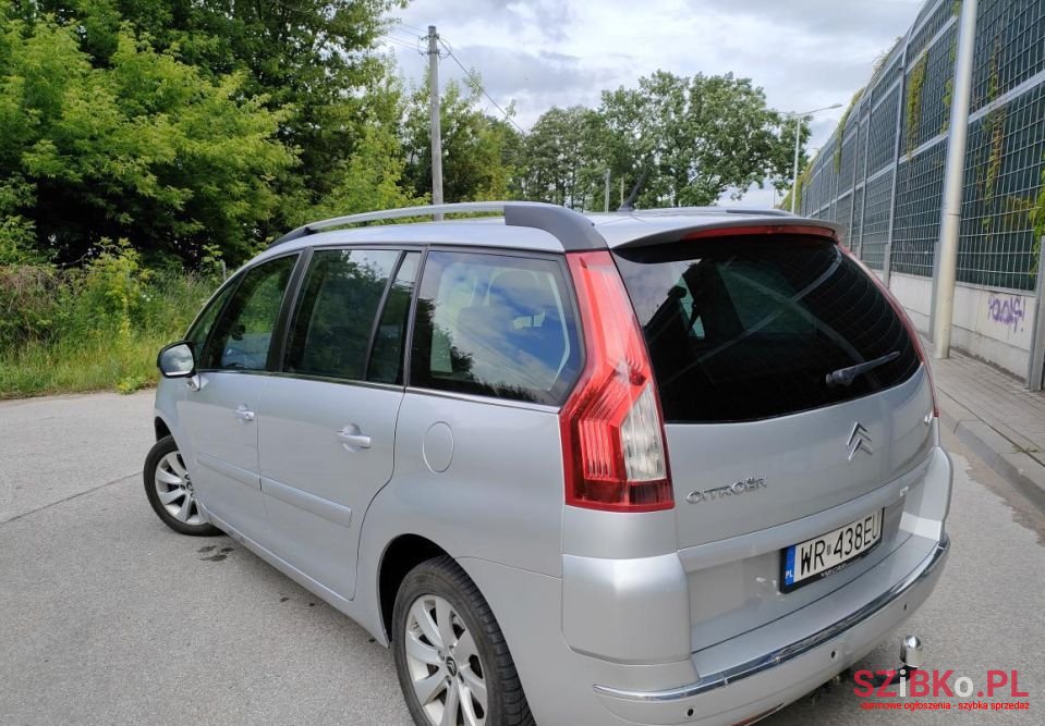 2012' Citroen C4 Picasso photo #6