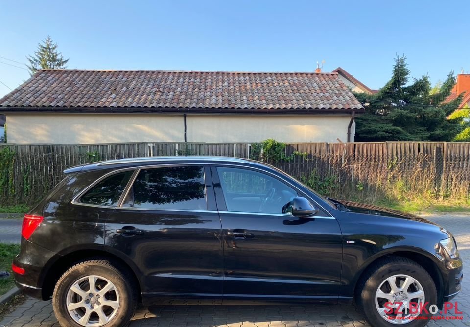 2010' Audi Q5 photo #5