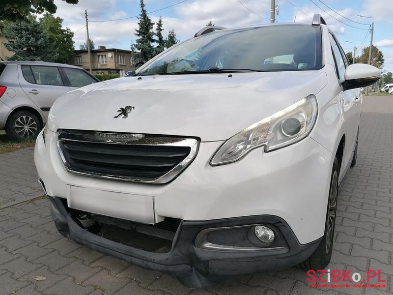 2015' Peugeot 2008 photo #6
