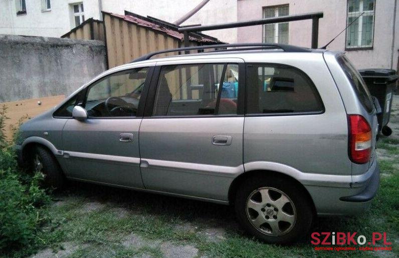 2002' Opel Zafira photo #1