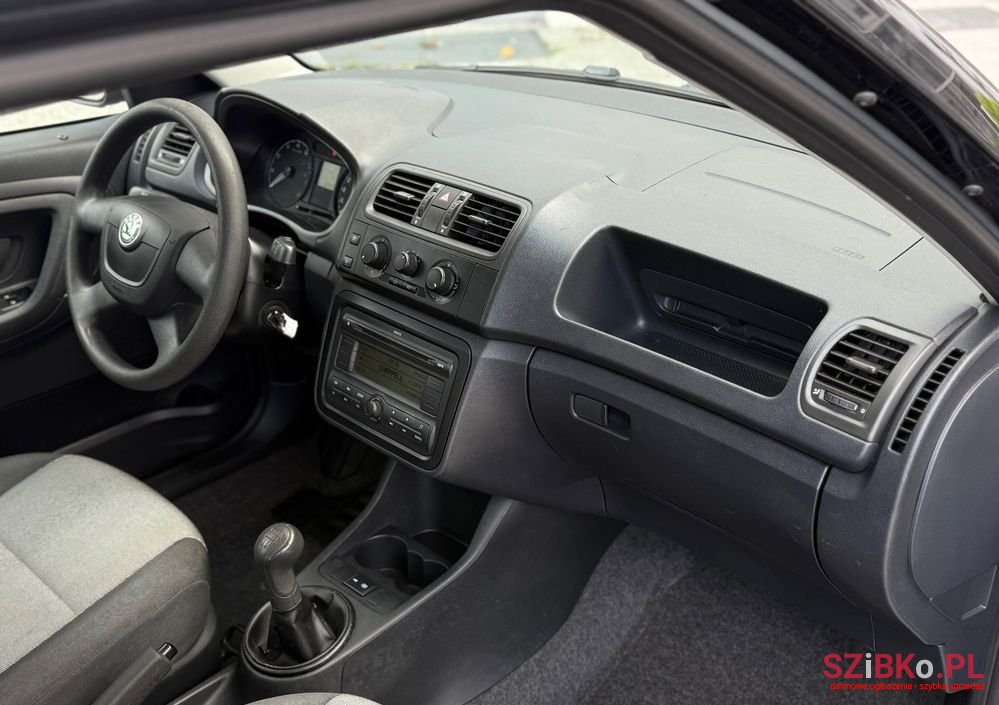 2009' Skoda Roomster photo #6