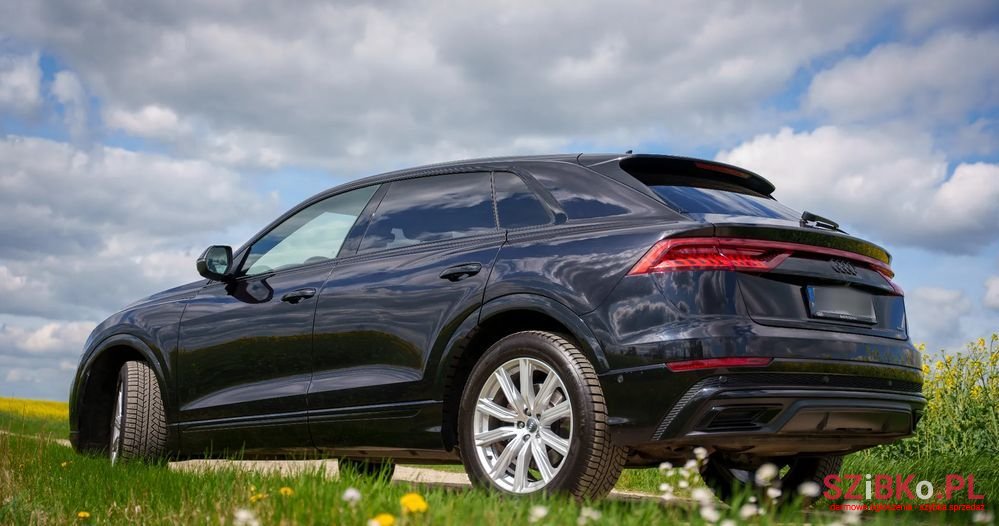 2020' Audi Q8 photo #4