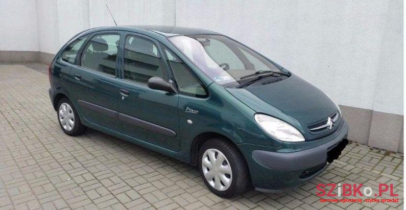 2001' Citroen Xsara Picasso photo #1