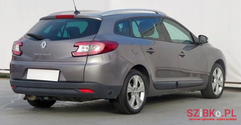 2011' Renault Megane photo #4