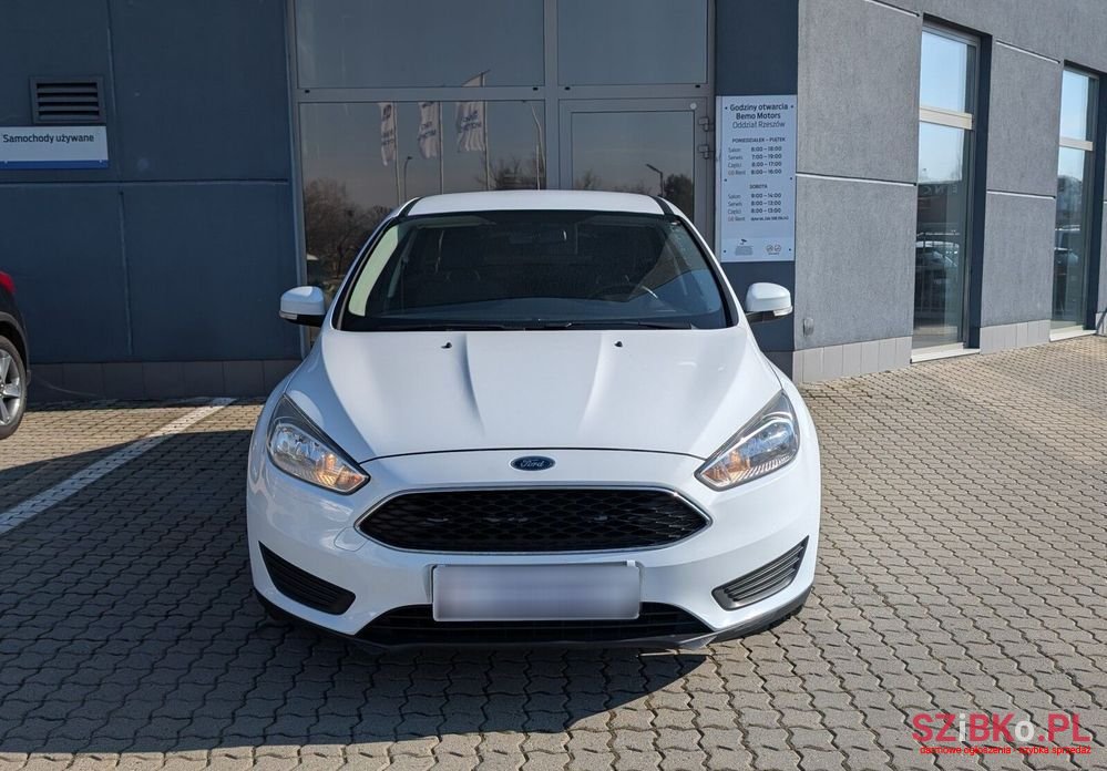 2016' Ford Focus 1.6 Trend photo #2