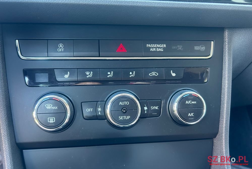 2012' SEAT Leon photo #4