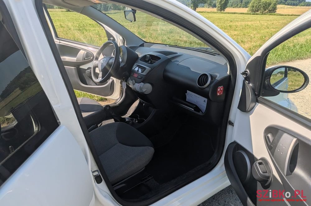 2014' Toyota Aygo 1.0 Vvt-I Active photo #5